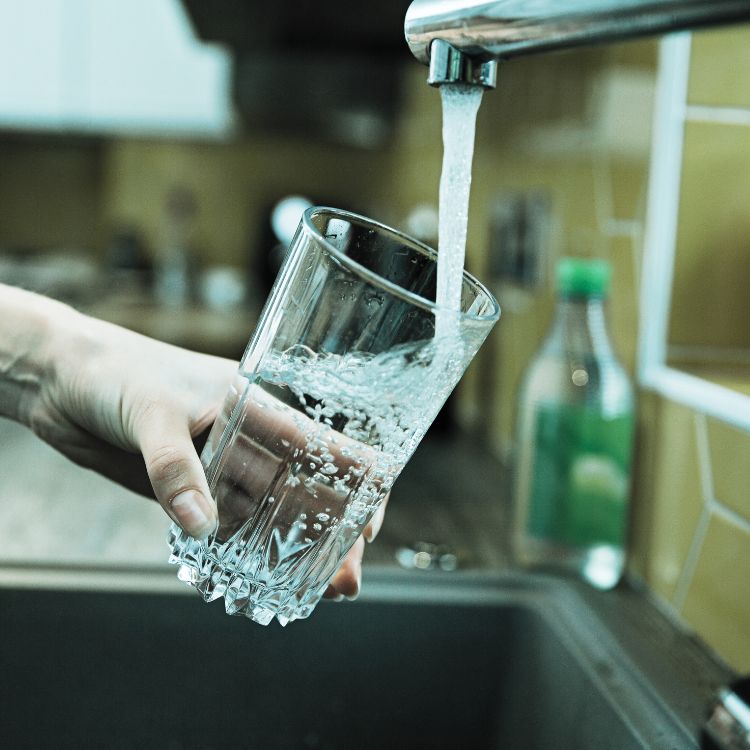 erogatore d'acqua sottolavello
